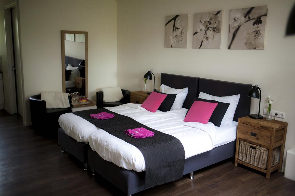 Rheezerstee Bed & Breakfast ภายนอก รูปภาพ